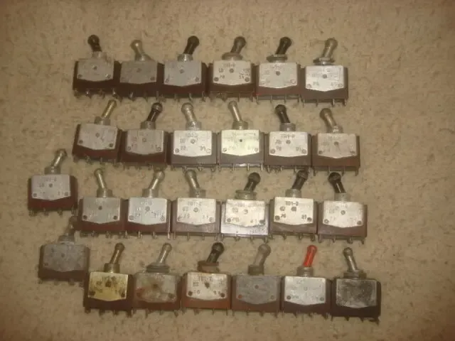 ТВ1-1 . ТВ1 -2 .ТВ1 - 4   Переключатель  10А . 220 В 7