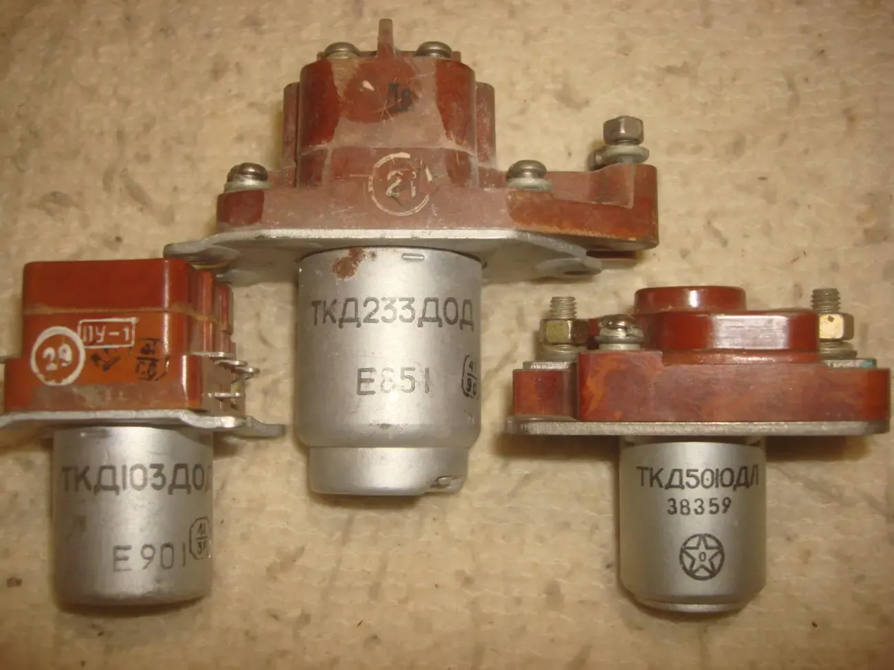 часть запасная   контакторы  ТКЕ  ТКД РНЕ   КНЕ 4