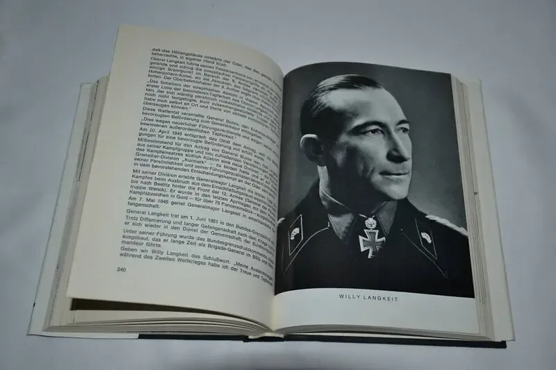 Драматическая история бронетанкового оружия и его храбрых солдат. В 7