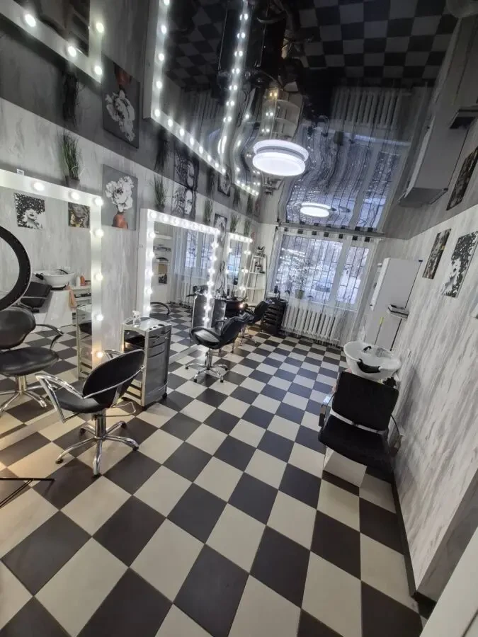 Аренда парикмахерского кресла/кератин/маникюр/педикюр/ресницы/брови