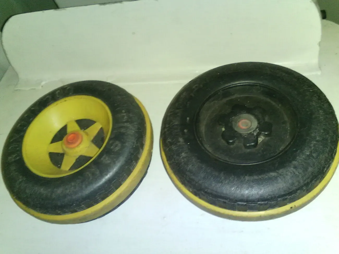 Колеса для детской машины и коляски. 2