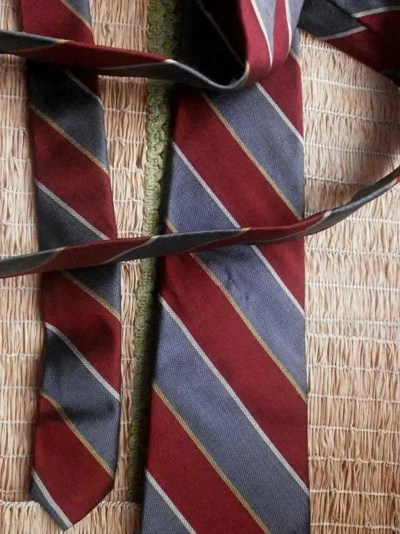 Галстук  оригинальный 100% Silk 2