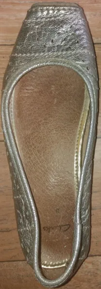 Балетки кожаные фирмы Clarks