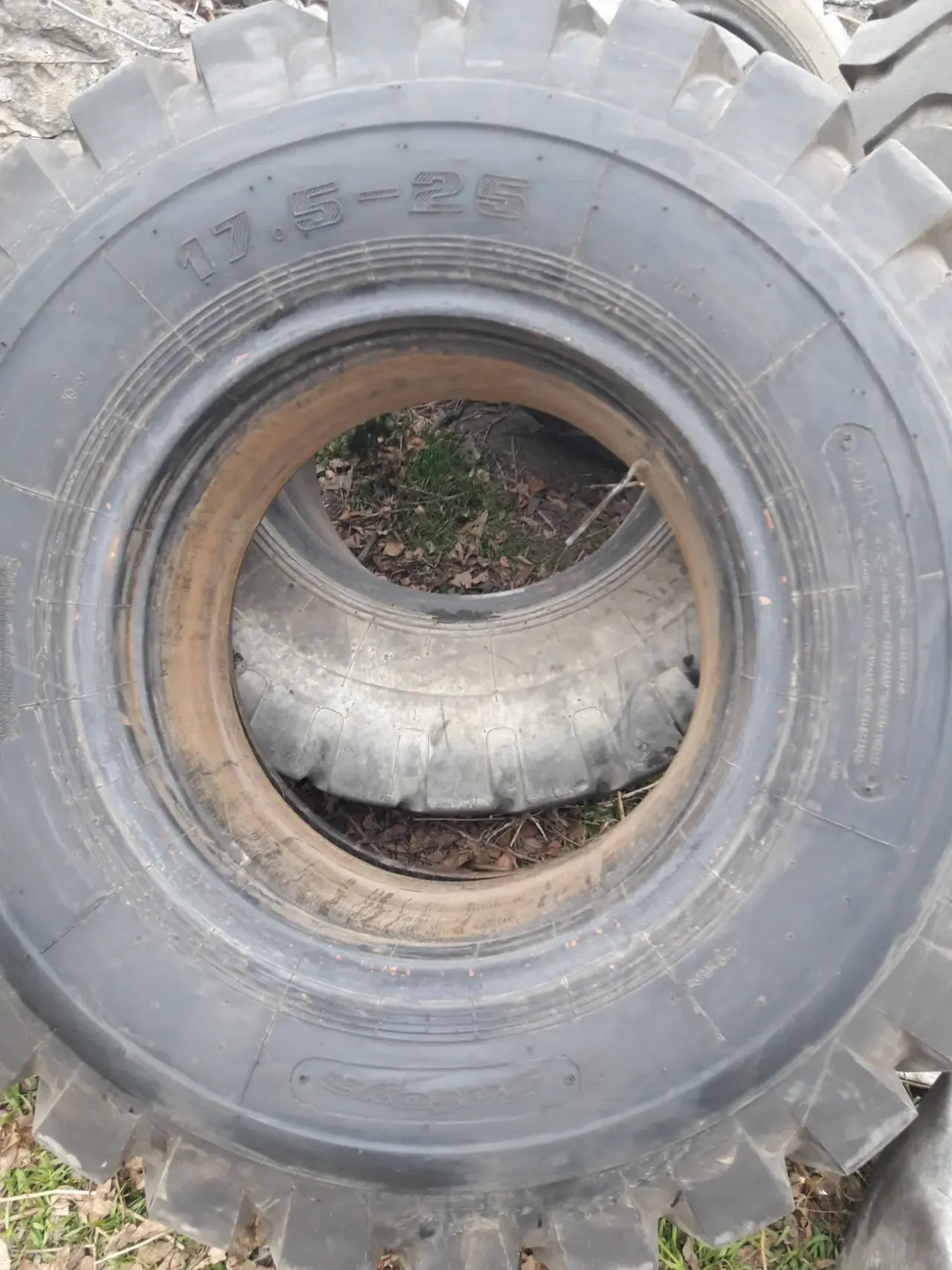 Диски 25 дюймов+шины 17,5х25 на фронтальные погрузчики. 9