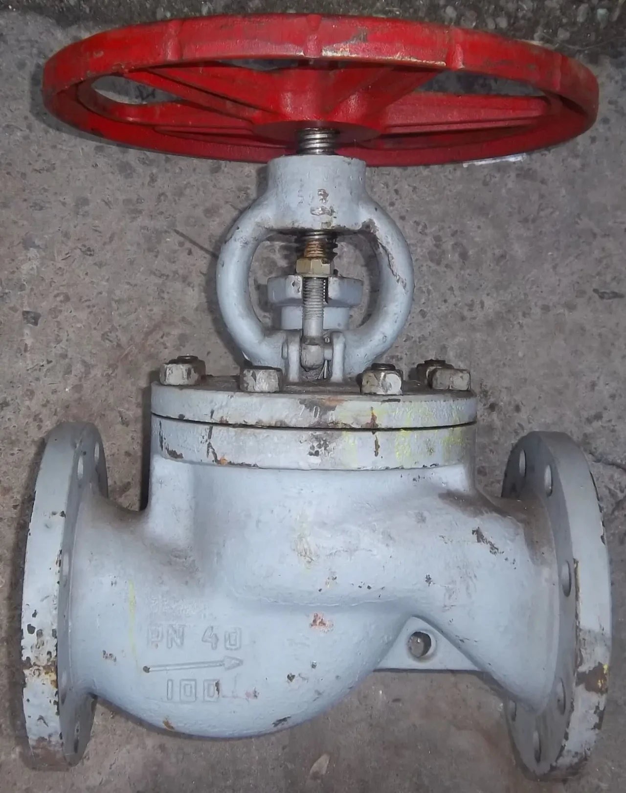 Стальной запорный клапан 15с22нж ду100 ру40