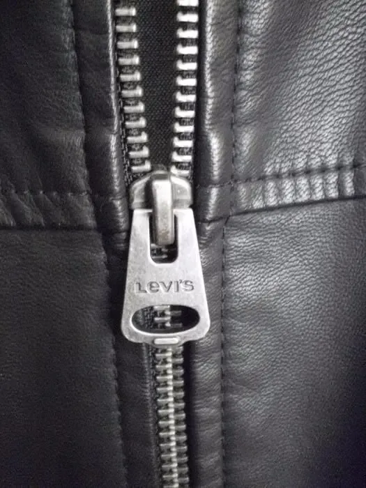 Куртка Levi's. 6