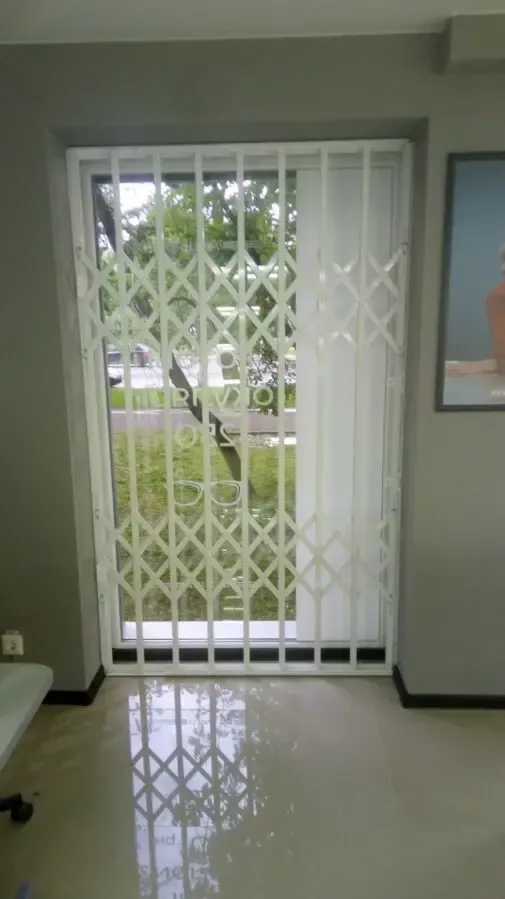 Грати з металу розсувні на вікна, двері. Виготовлення та установка 7