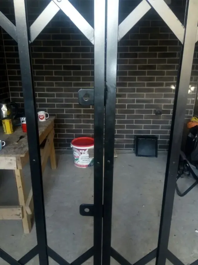 Грати з металу розсувні на вікна, двері. Виготовлення та установка 8