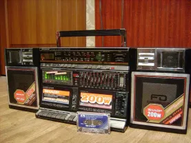 Куплю старий магнітофон Sharp Шарп