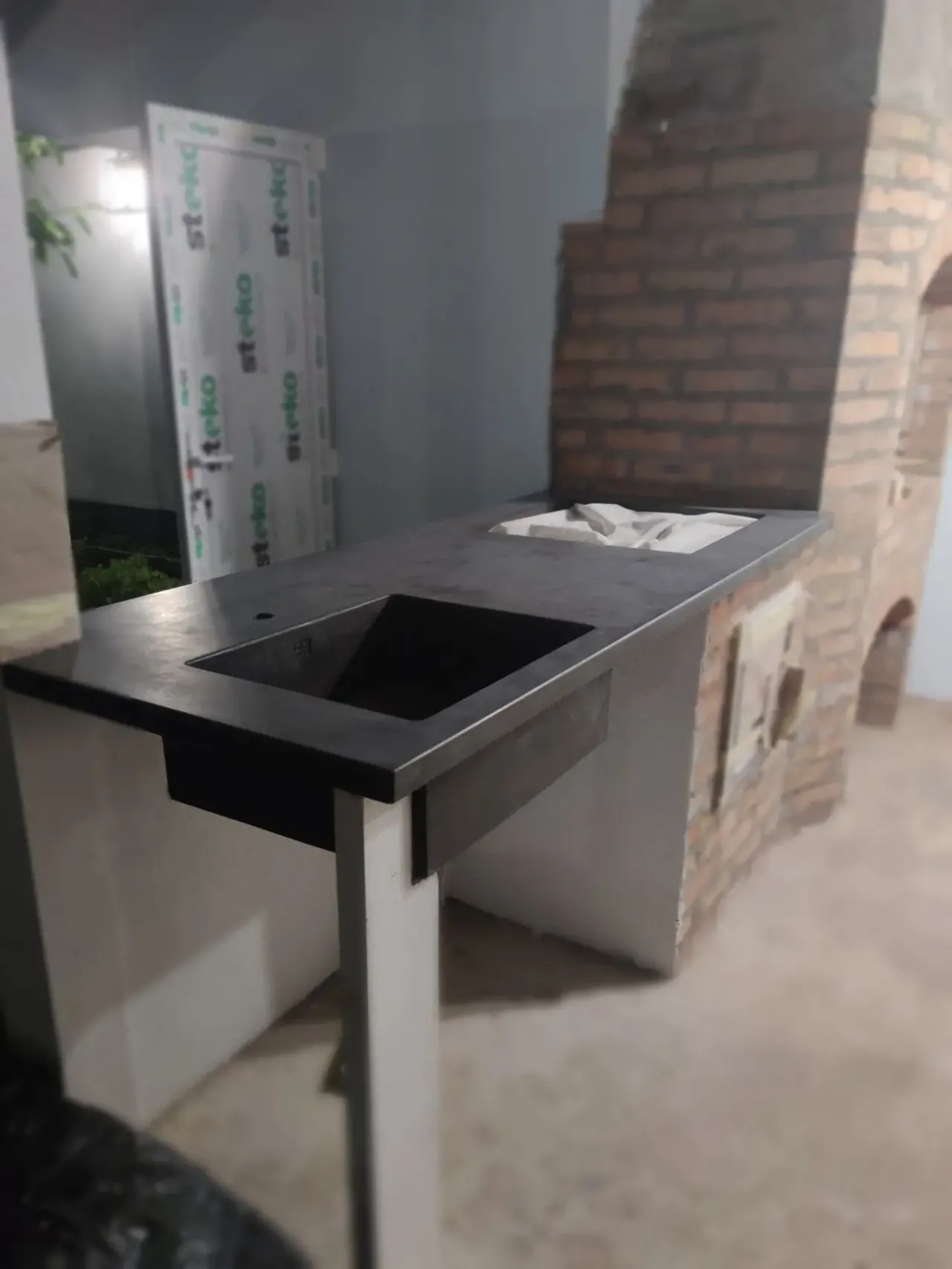 Столешница из бетона кухня барная стойка остров стол барбекю купить 3