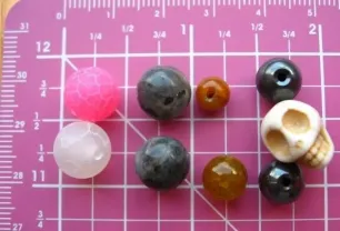 Бусина натуральный камень шар 8 10 мм ларвикит, агат, апатит, зелёная