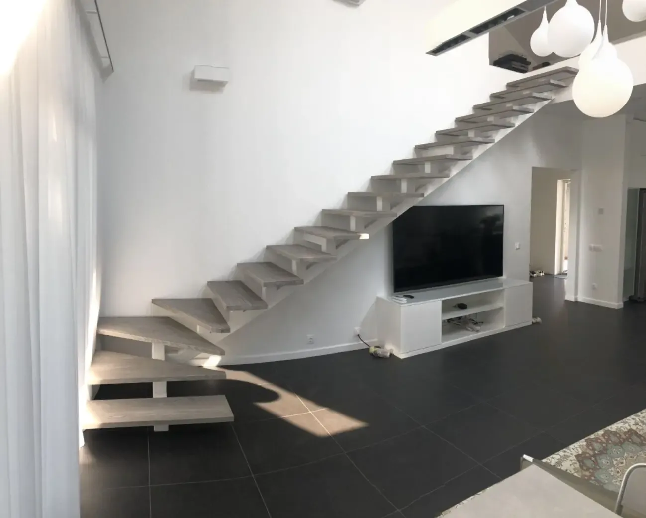 Лестница в дом на центральном косоуре