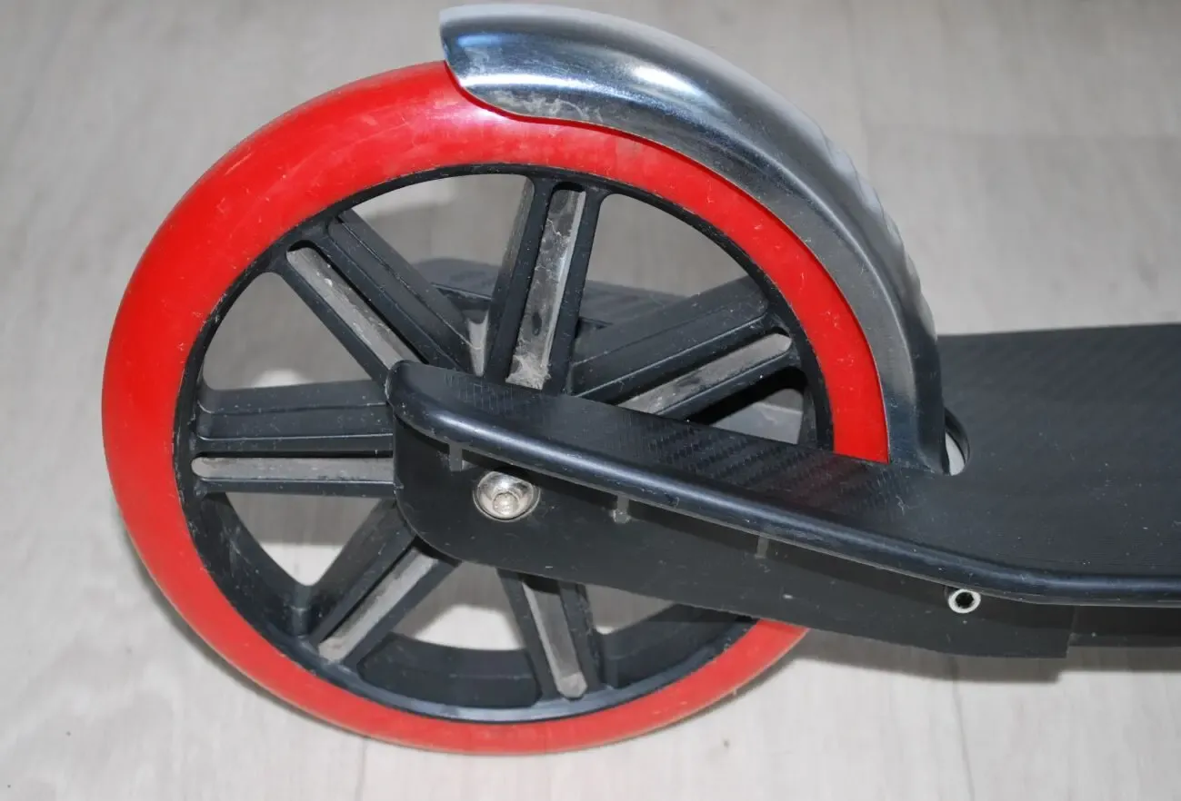 Продам б/у стильный городской самокат Razor Carbon Lux (USA) 7