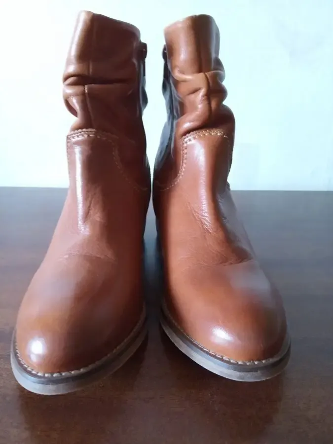 Демисезонные кожаные полусапоги cellini португалия 39р. новые 3