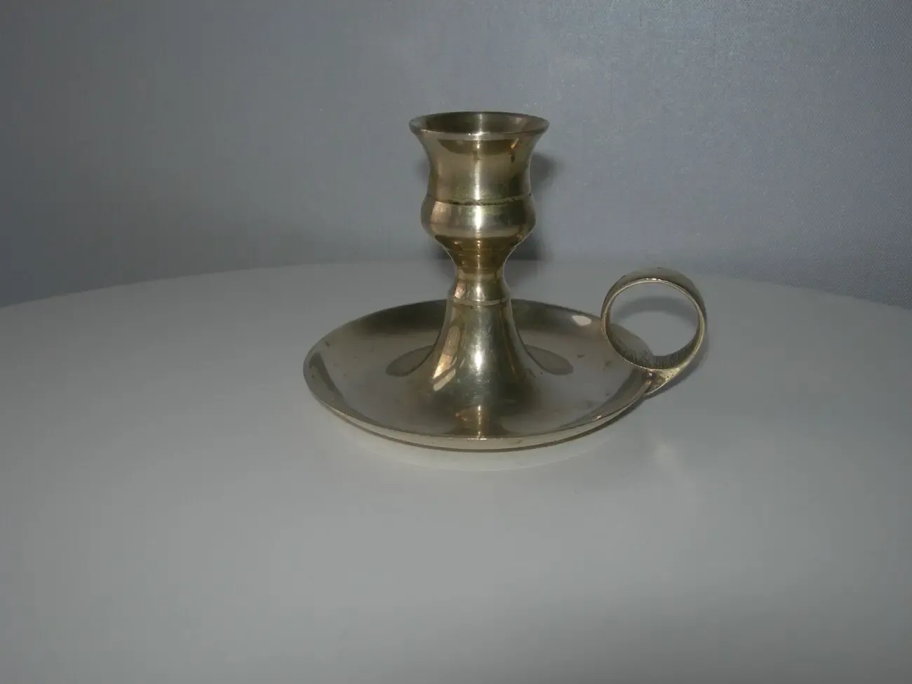 Подсвечник, с ручкой, бронза, Англия, с клеймом 7