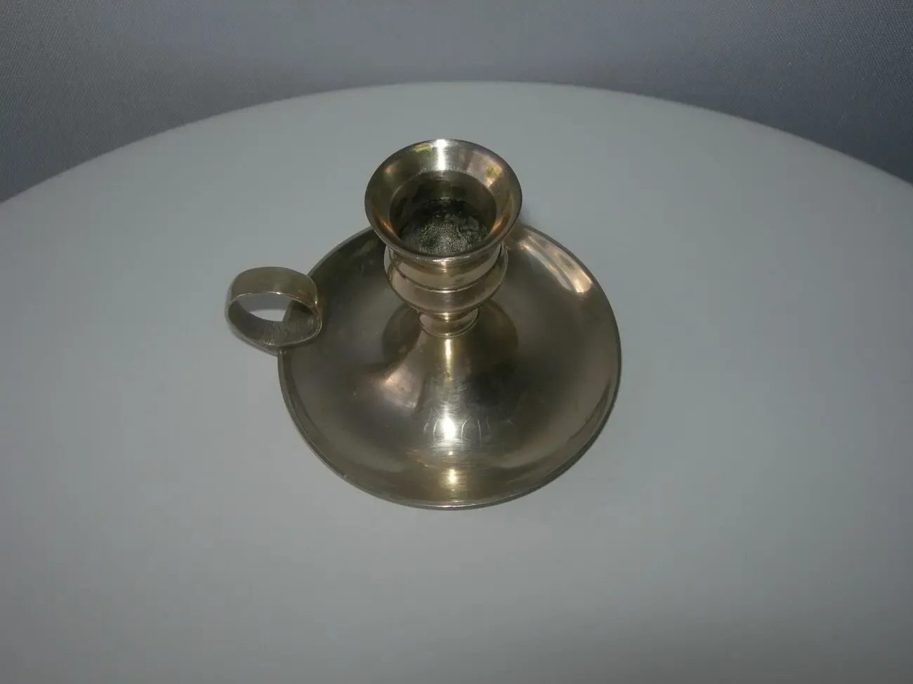 Подсвечник, с ручкой, бронза, Англия, с клеймом 3