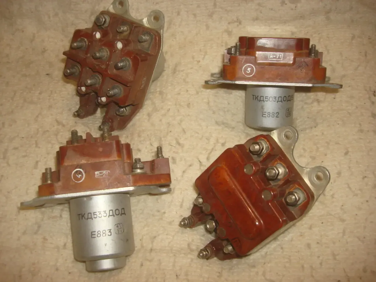 Контакторы  КНЕ  РНЕ  КМ  ТКД  ТКС   ТКЕ 3