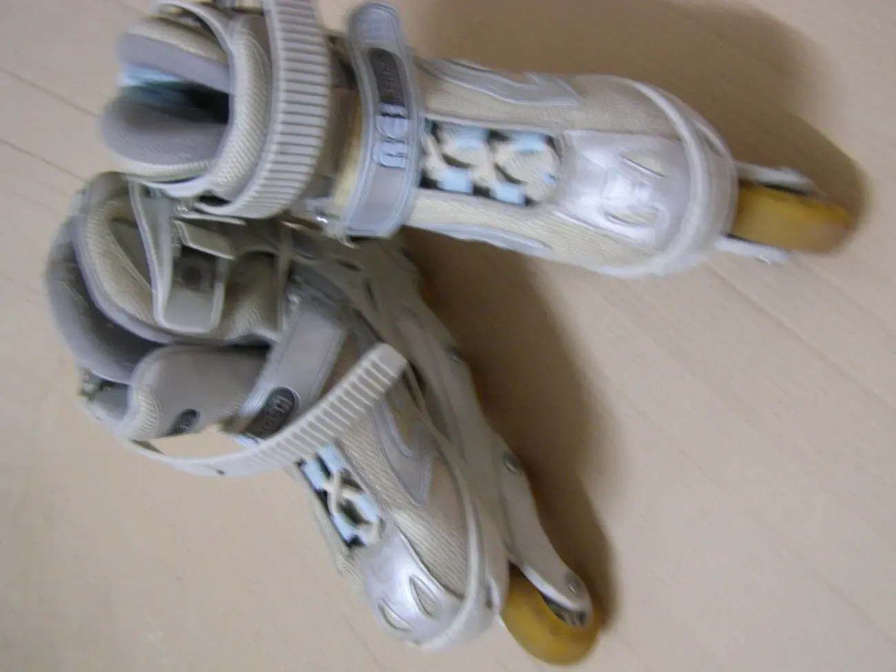 Коньки роликовые 4