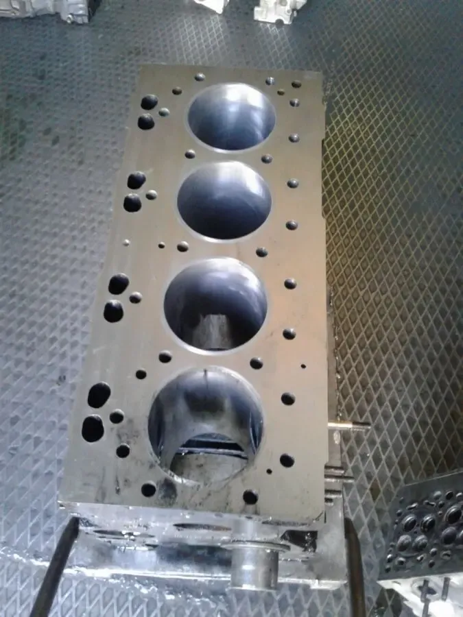 Ремонт двигателя JCB / CAT / PERKINS