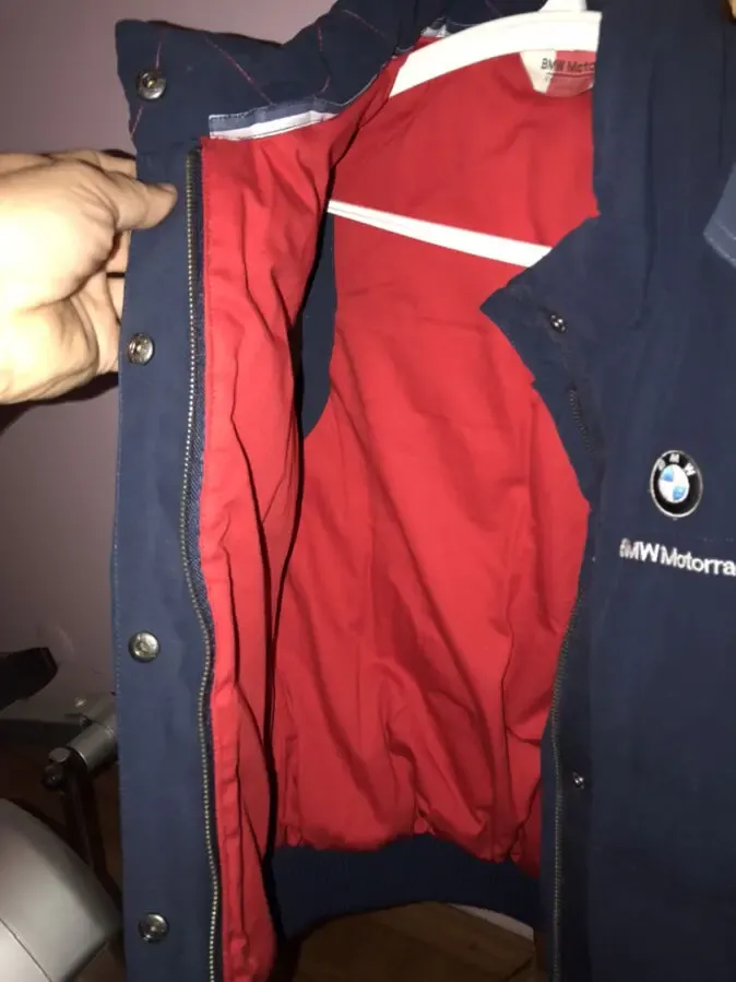Продам теплую фирменную жилетку BMW размер S (больше XS- примерно 42) 5