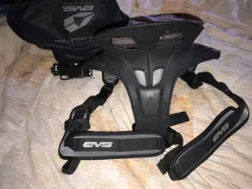 Продам защиту шеи для мотокросса EVS RC-Evolution в размере L.