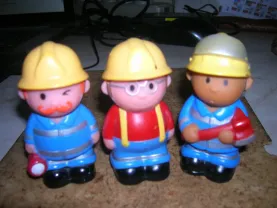 Бригада: человечки-пожарники из ЛЕГО три штуки 4х7.5 см