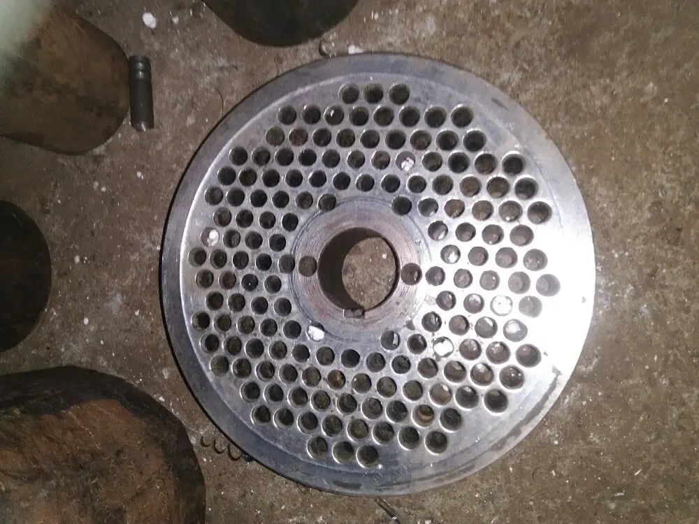 Матрицы плоские для пеллеты диаметром 300 мм 3