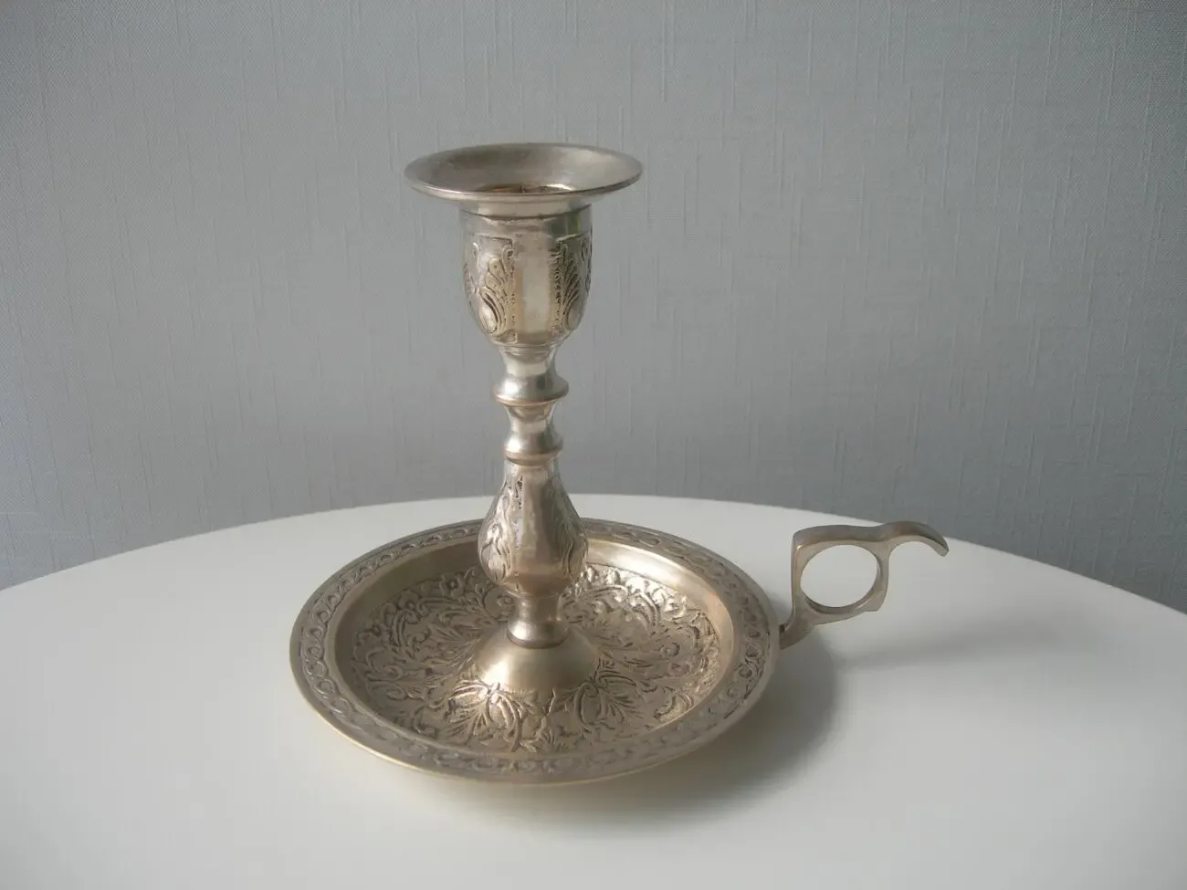 Подсвечник, с ручкой, бронза, серебрение, орнамент, Англия 6