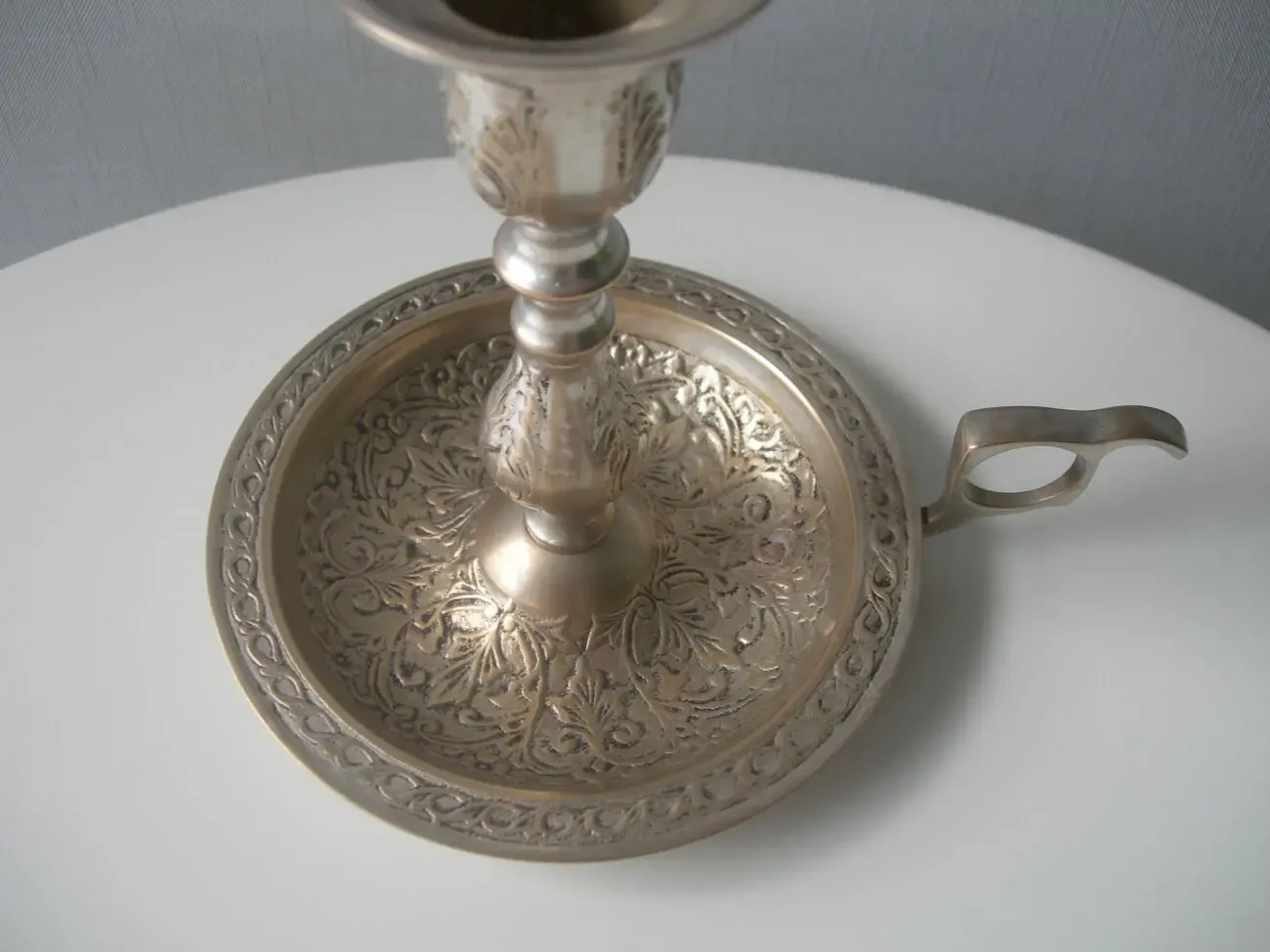 Подсвечник, с ручкой, бронза, серебрение, орнамент, Англия 5