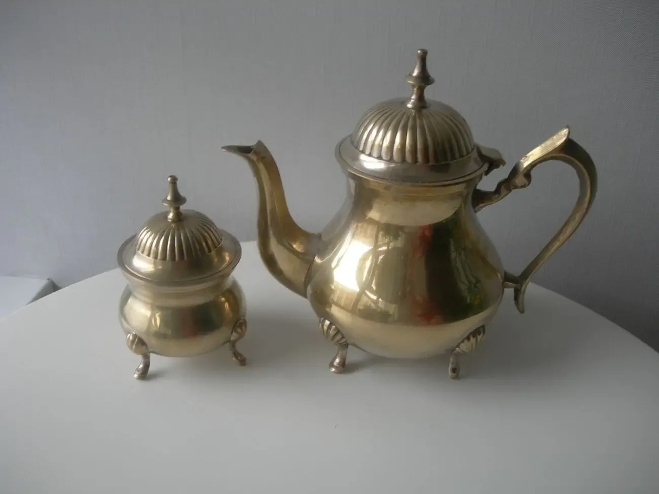 Чайник и сахарница, на лапах, бронза, массив, Англия 7