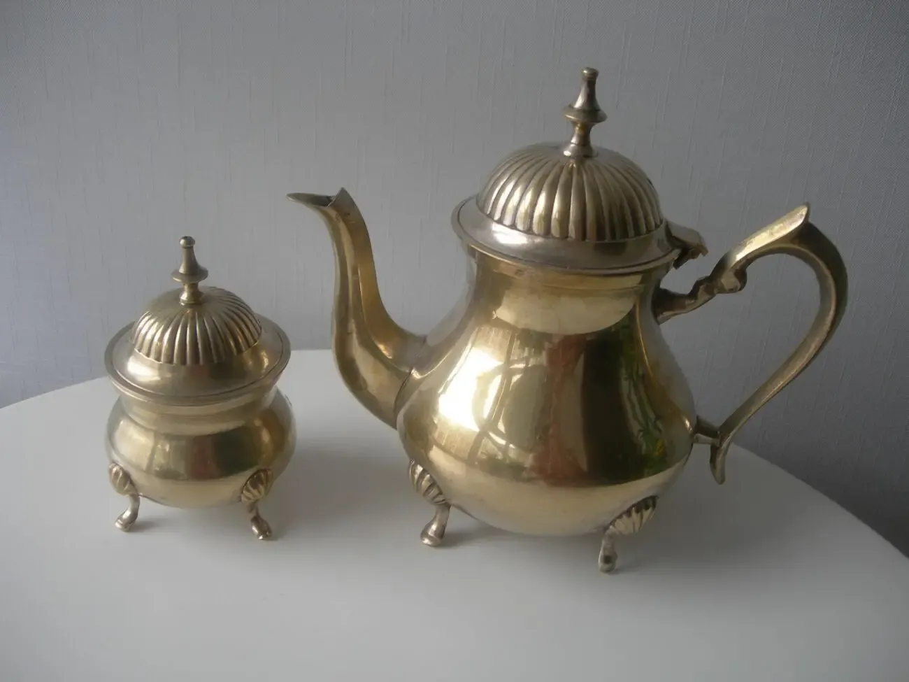 Чайник и сахарница, на лапах, бронза, массив, Англия 2