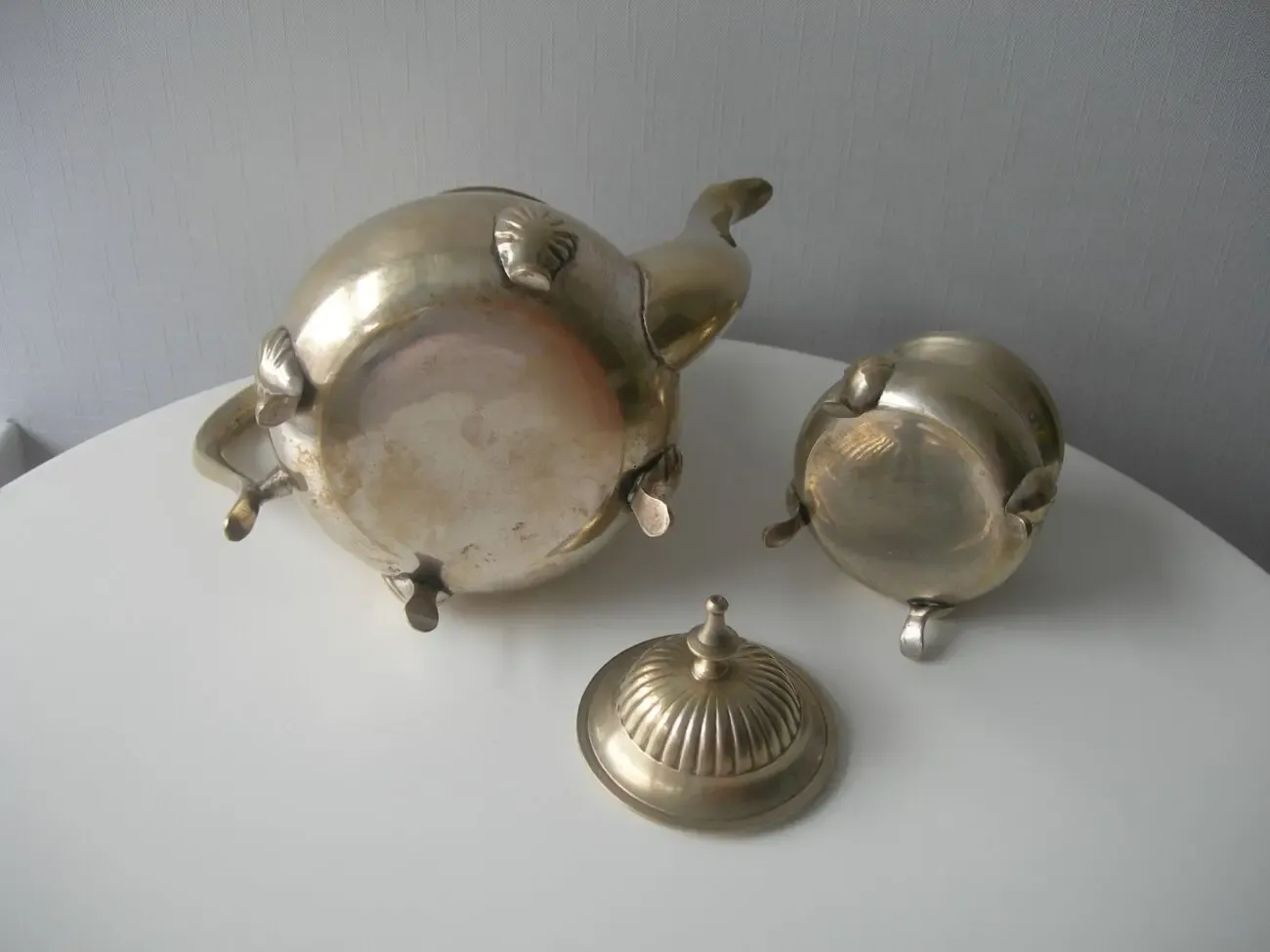 Чайник и сахарница, на лапах, бронза, массив, Англия 4