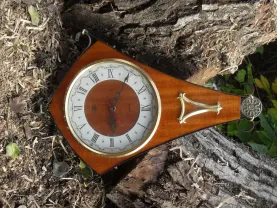 Продам часы