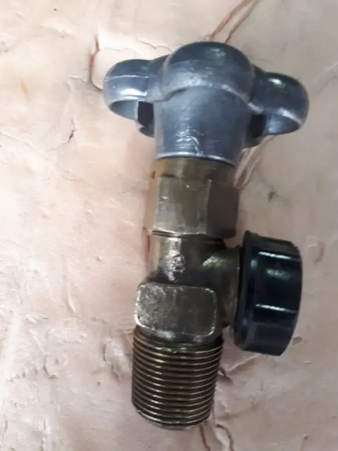 Продам вентиль для баллона высокого давления 2