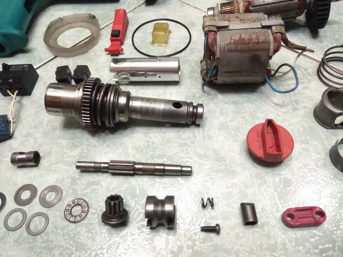 Запчасти перфоратор Makita HR2400 5