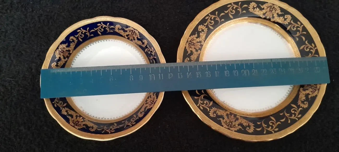 Красивая пирожковая тарелка с зототым узором 7