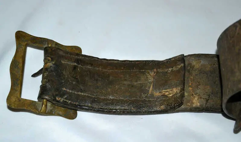 Поясной ремень для зимней одежды. Кожа,бронза. Ширина 8 см. Длинна 13 4