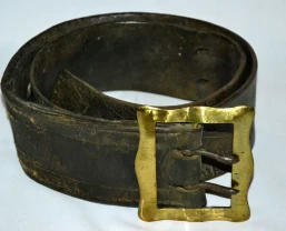 Поясной ремень для зимней одежды. Кожа,бронза. Ширина 8 см. Длинна 13