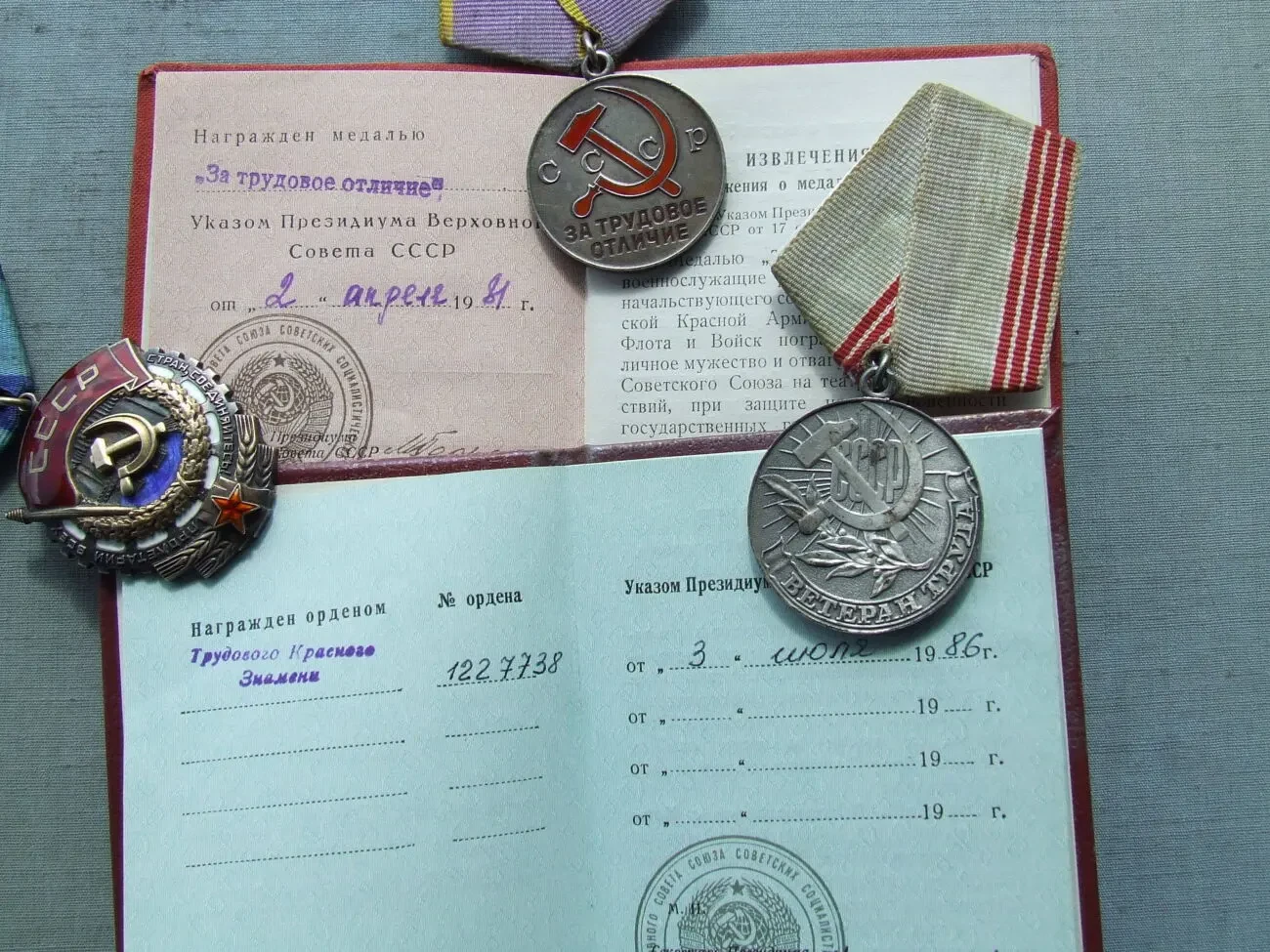 кольцо женское с рубином 583 проба 17-18 раз. вес 5.54 гр. 6МП 10