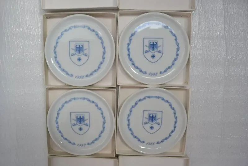 Юбилейные блюдца в оригинальной упаковке