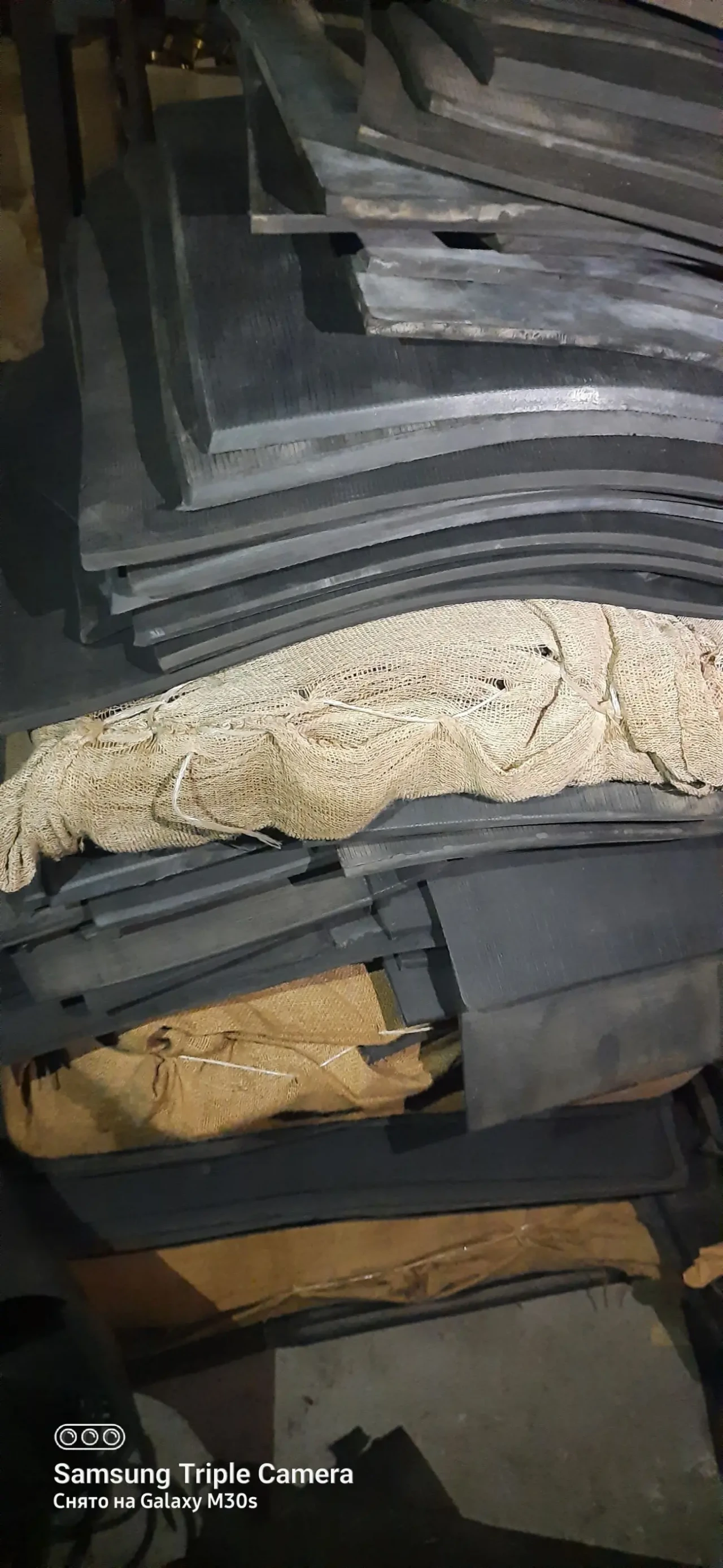 Продам техпластина пористая, губчатый, маслостойкий, теплостойкий.