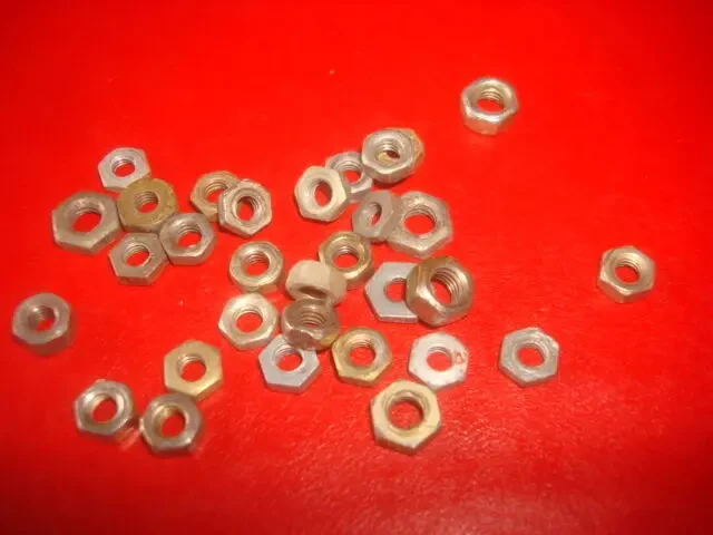 Крепёж .винт стойки .шайба.уголки . зажим . металл . пластик .гайка. 7