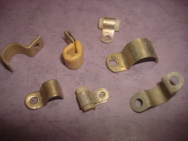 Крепёж .винт стойки .шайба.уголки . зажим . металл . пластик .гайка. 8