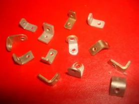 Крепёж .винт стойки .шайба.уголки . зажим . металл . пластик .гайка.