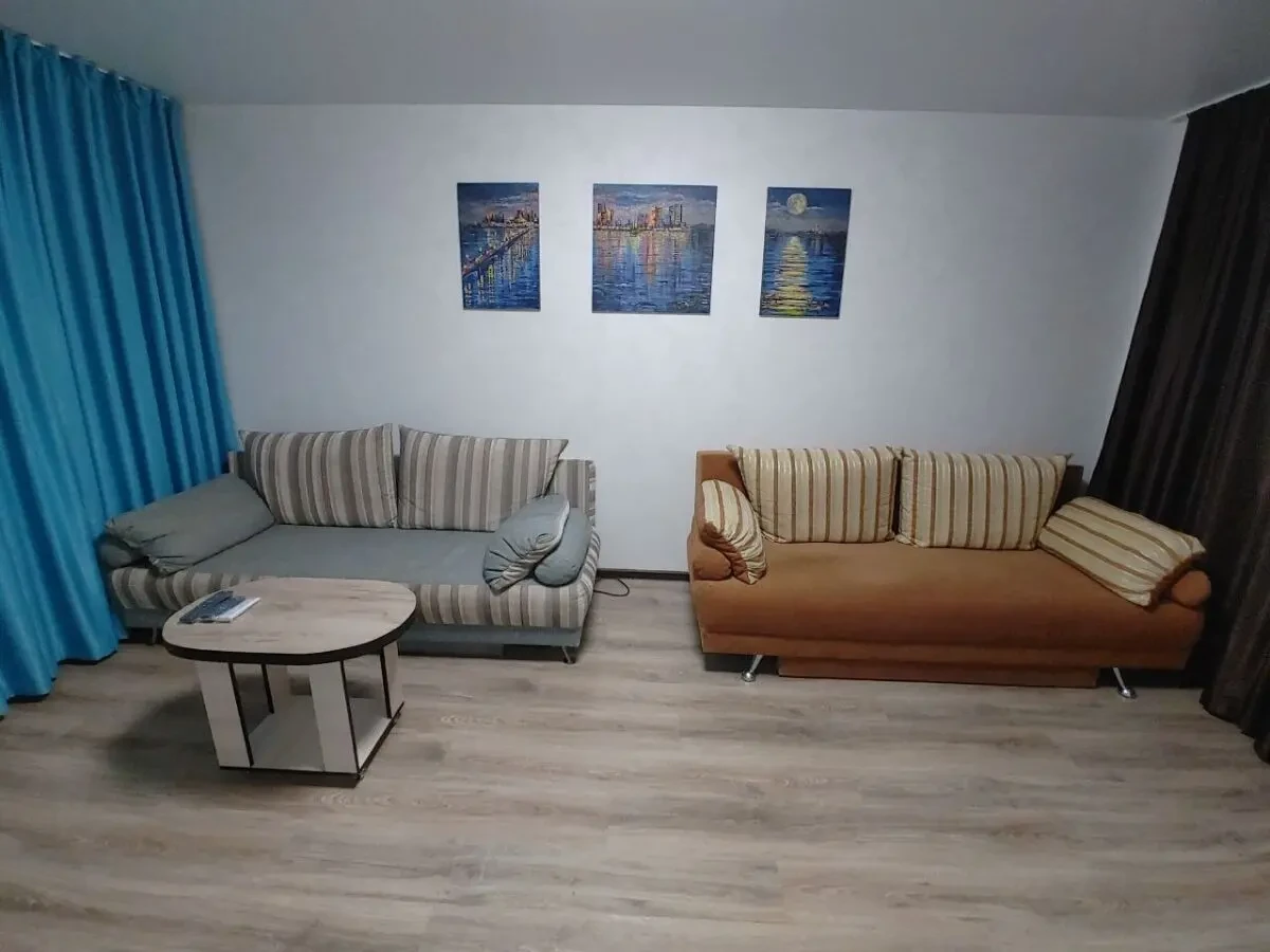 3-к квартира Тополь-1. Эпиценр, Подстанция, Дафи. 9 мест. 4