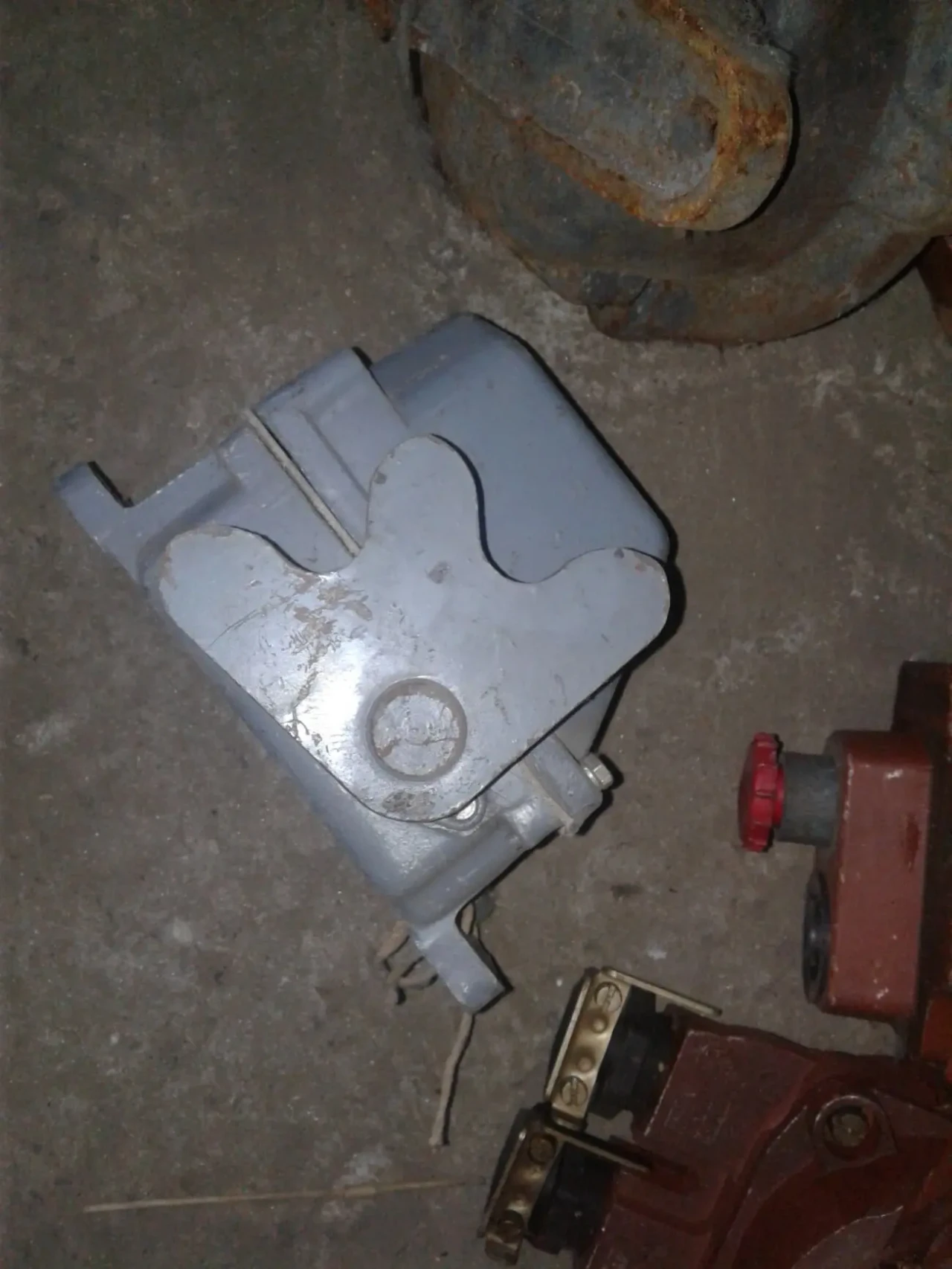 Продам выключатель КУ-704А   -1шт 400грн 3