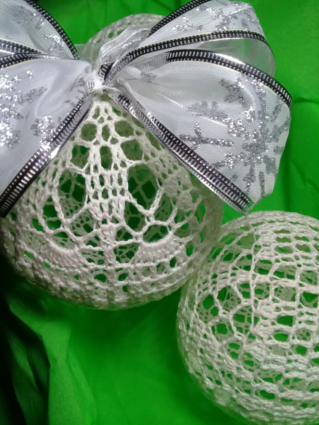 Новорічні іграшки на ялинку новорічний декор 2