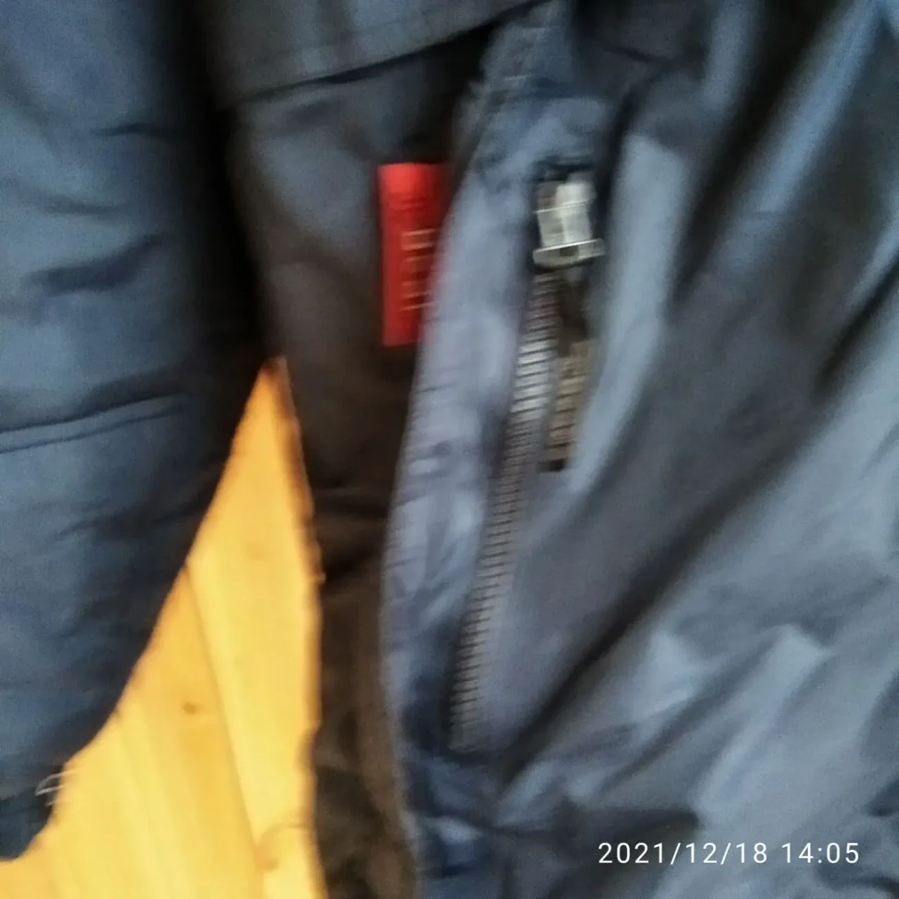 Продам мужскую куртку б/у 