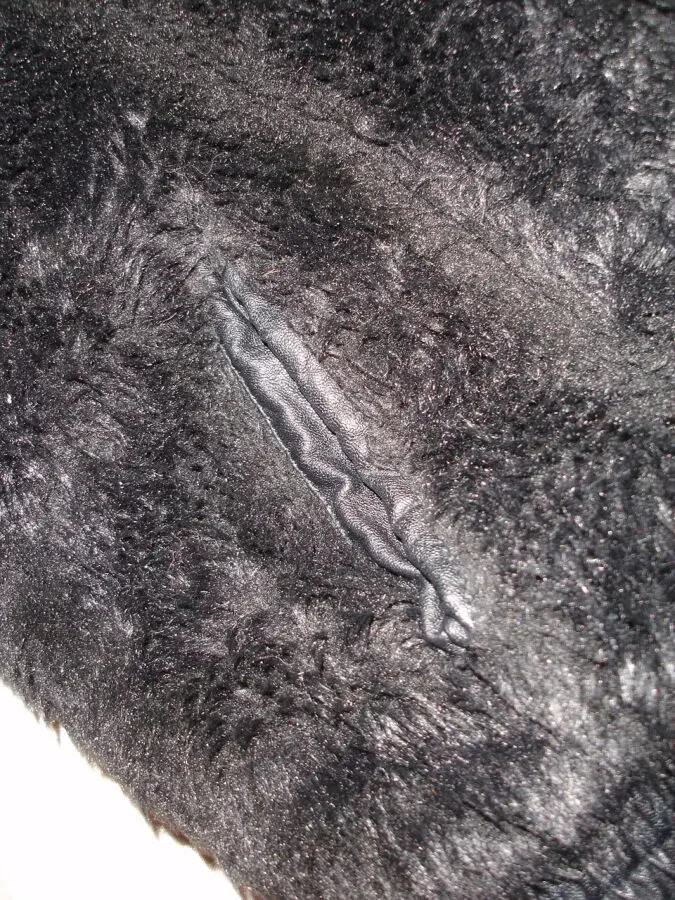 БЕЗРУКАВКА/жилет/жилетка 44р., чорна, штучне хутро,замочок; для дівчат 6