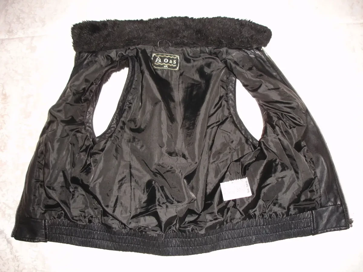 БЕЗРУКАВКА/жилет/жилетка 44р., чорна, штучне хутро,замочок; для дівчат 2